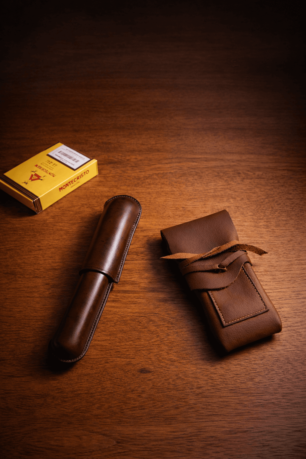 Handmade leather cigar bag by Ragos
